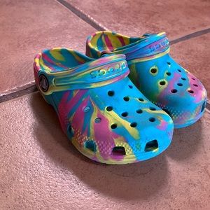 Crocs Classic Clogs Tie-Dye Youth kids Size 7 Shoes